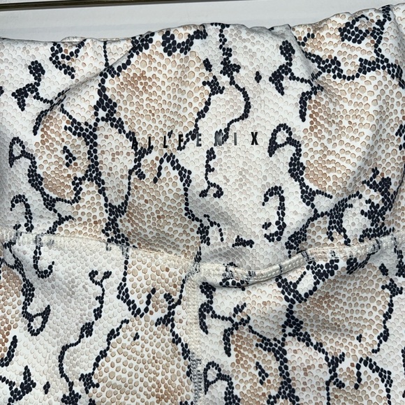 Anthropologie x All Fenix Python Leggings NWOT🌛 - Picture 6 of 6